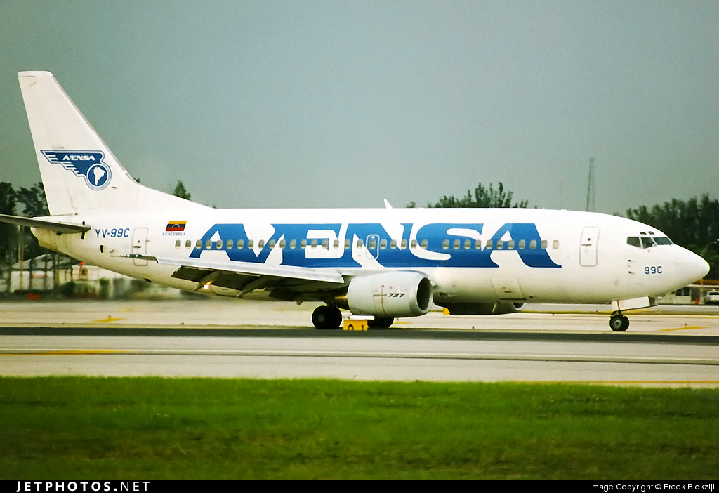 A Boeing 737-300 aircraft of Avensa Airlines