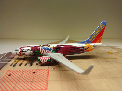 Southwest B737-7H4WL N918WN L.jpg