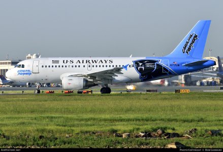 US Airways A319-112 N717UW L.jpg