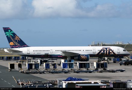 American Trans Air 757-200 N519AT 1995.jpg