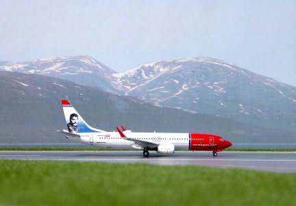 Norwegian B737-8JP EI-FVX NG_8.JPG