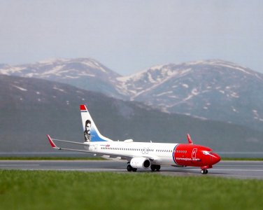 Norwegian B737-8JP EI-FVX NG_9.JPG