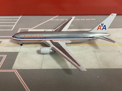 My American Airlines (old & current liveries) 1:400 collection 
