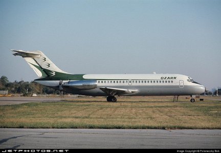 Ozark DC-9-14 1966 N971Z R.jpg