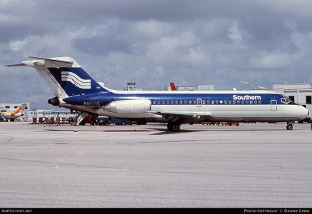 Southern DC-9-15RC N8906E.jpg