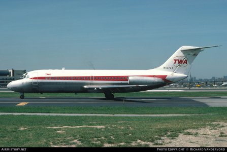 Trans World DC-9-10 1962 N1070T.jpg