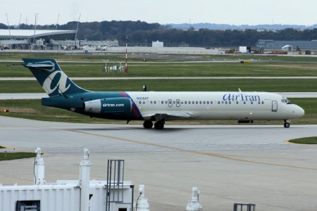 AirTran 717-200 N936AT 1997 R IND_20081018_02.jpg