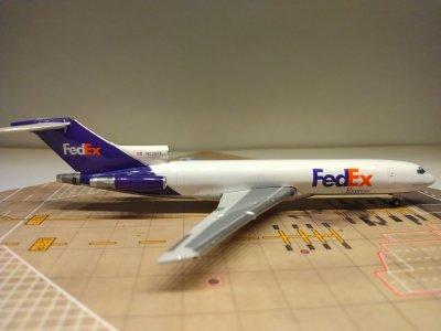 FedEx Express 727-247AF N235FE R.jpg