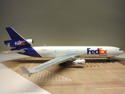 FedEx Express MD-11F 1994 N525FE R.jpg