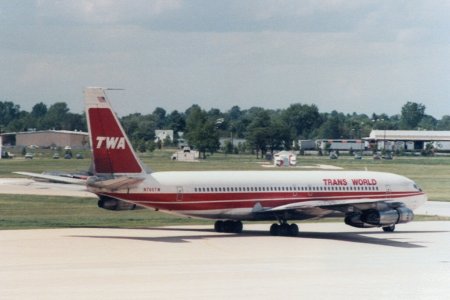 Trans World 707-331B 1979 N760TW IND_19830529_02.jpg