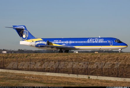 AirTran 717-200 2004 N932AT Brewers R.jpg