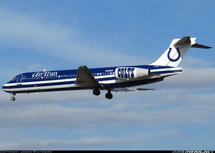 AirTran 717-200 2004 N936AT Colts L2.jpg