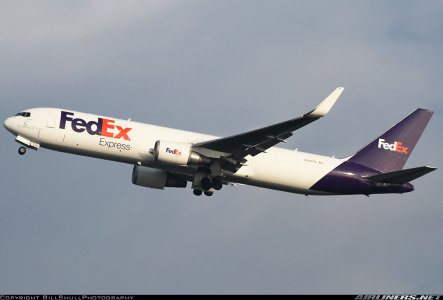 FedEx 767-32LF N297FE PHL_000015_01.jpg