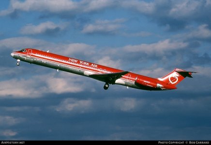 New York Air MD-82 N805NY L.jpg