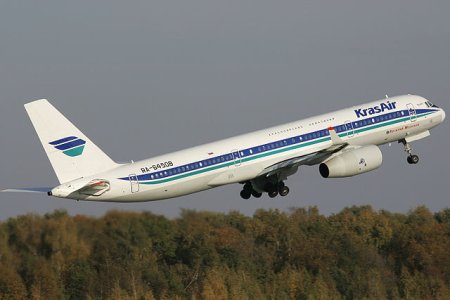 640px-KrasAir_Tupolev_Tu-214.jpg