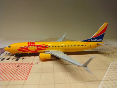 Southwest 737-8H4WL N8655D L.jpg