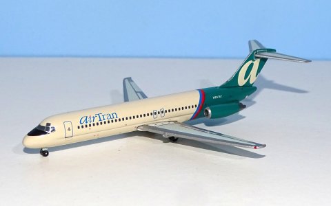 AIRTRAN_DC-9_01.JPG