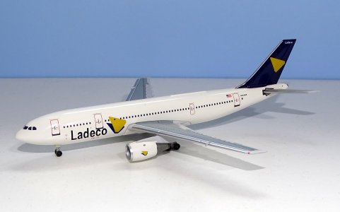 LADECO_A300_02.JPG