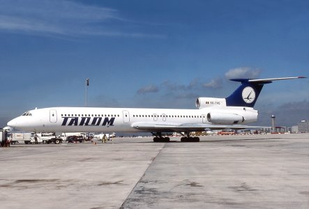 Tupolev_Tu-154B,_Tarom_AN0839833.jpg