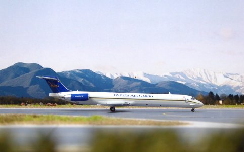 Everts Air Cargo MD-83SF N965CE_1.JPG