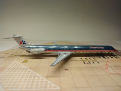 American MD-83 N589AA R.jpg