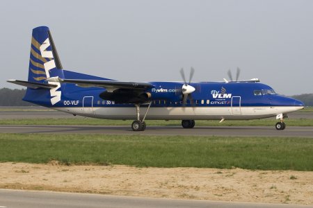 Fokker_50,_VLM_Airlines_JP6538282.jpg