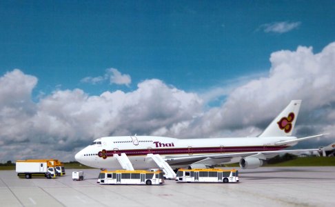 Thai Airways B747-4D7 HS-TGY_3.JPG