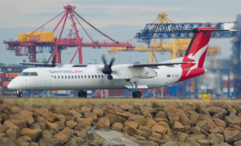 VH-QOF.JPG
