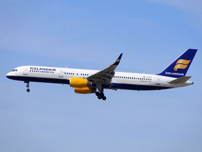 1280px-Iceland_Air_B757-200_TF-FIY.jpg