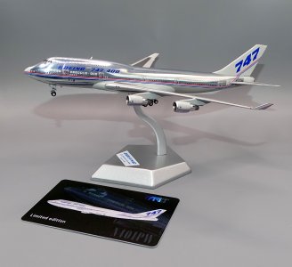 BO_B744_N401PW_12.JPG