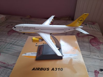 #400 Lufthansa A310-300 F-WWCI.jpg