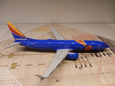 Southwest 737-8H4 N8681M R.jpg