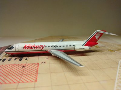 Midway DC-9-32 N940ML L.jpg