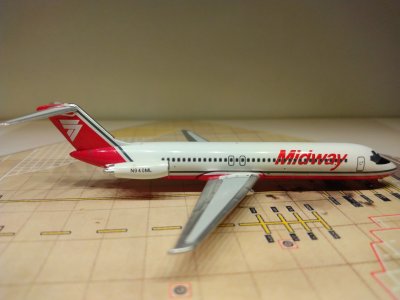 Midway DC-9-32 N940ML R.jpg