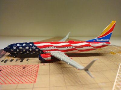 Southwest B737-8H4WL N500WR L.jpg