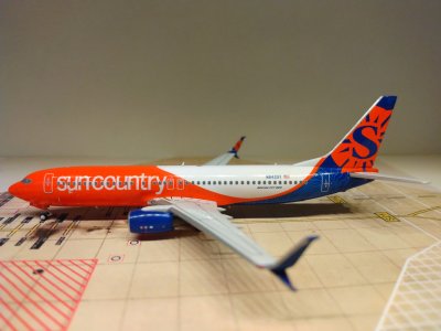 Sun Country 737-8K5WL N842SY L.jpg