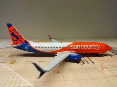 Sun Country 737-8K5WL N842SY R.jpg