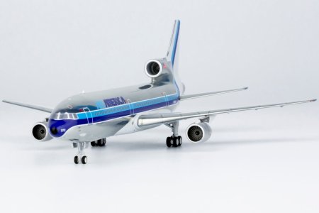 Air America N372EA  7.jpeg