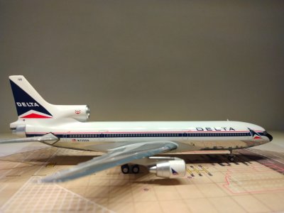 Delta L-1011-1 N725DA R.jpg