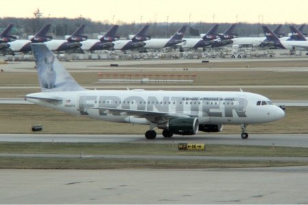 Frontier1 A319-112 N940FR IND_20060201_02.jpg