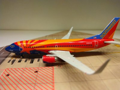 Southwest B737-3H4WL N383SW L.jpg