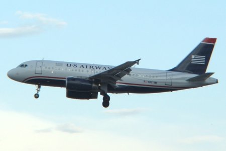 US Airways A319-132 N801AW LAS_051606_N801AW_03.jpg