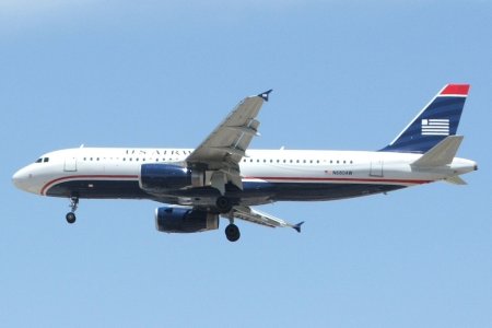 US Airways A320-232 N680AW LAS_051806_N680AW_01.jpg