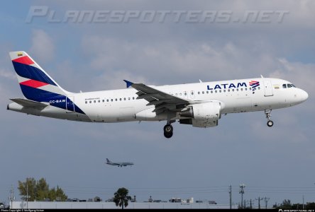cc-baw-latam-airlines-chile-airbus-a320-214_PlanespottersNet_1730537_fee4807d96_o.jpg