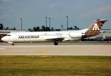 Fokker_100_(F-28-0100),_Mexicana_AN0213434.jpg