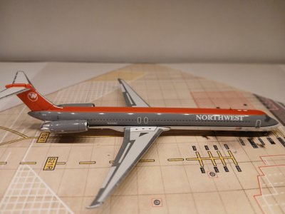 Northwest MD-82 N314RC R.jpg