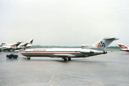 American 727-223A N880AA ORD_19820600_N880AA_01.jpg American 727-223A N880AA ORD_19820600_N880AA_01.jpg