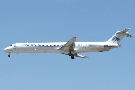 Allegiant MD-83 N862GA LAS_051806_N862GA_01.jpg