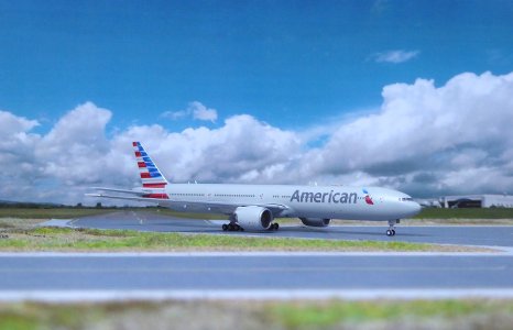 AA B777-323 N722AN_1.JPG