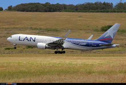 141670_bigLANB767.jpg